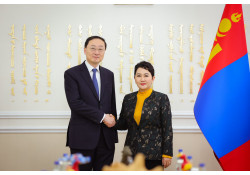 Гадаад харилцааны сайд Б.Батцэцэг БНХАУ-ын Гадаад хэргийн дэд сайд Сүнь Вэйдунг хүлээн авч уулзав.