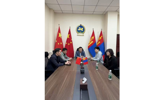 Монголын Нотариатчдын тахиммын Ерөнхийлөгч Ч.Баянжаргал тэргүүтэй төлөөлөгчдийг Ерөнхий консулын газарт хүлээн авч уулзав