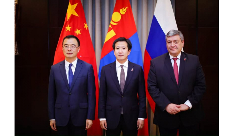 МОНГОЛ УЛС, БНХАУ, ОХУ-ЫН ЗӨВЛӨЛДӨХ УУЛЗАЛТ БОЛОВ.